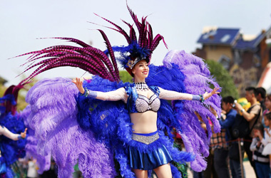 剪紙、草編、糖畫、面塑、二人轉、評彈